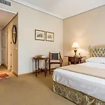 One&Lux - Stylish Apartment near Plaza de España