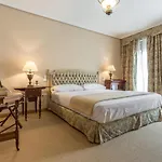 One&Lux - Stylish Apartment near Plaza de España